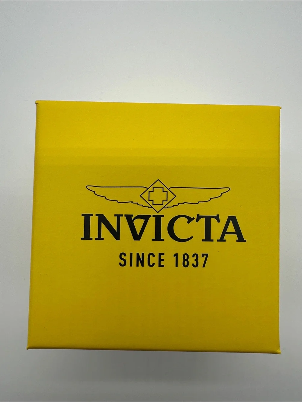 Invicta - Vaulthan - Men's Watch - 44mm - Yellow/Clear - (69677)